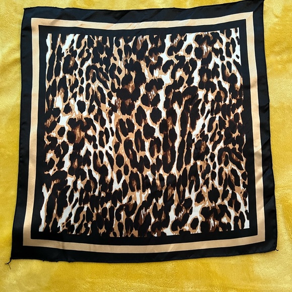 Scarf Women Small Neckerchief Female Hair Hand Wrist Foualrd Scarf - Picture 2 of 2